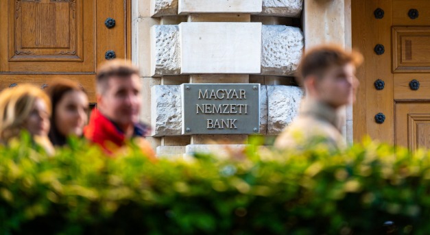 Amikor elvesztette 266 milliárd közpénz jellegét